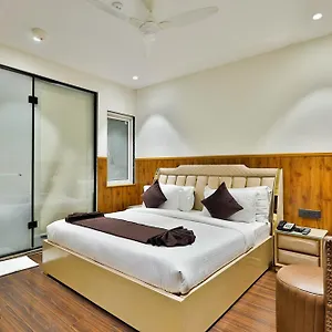 Clay Hotels, Paschim Vihar Hotel